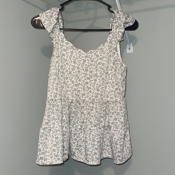 Cute Blouse - Picture 1 of 3